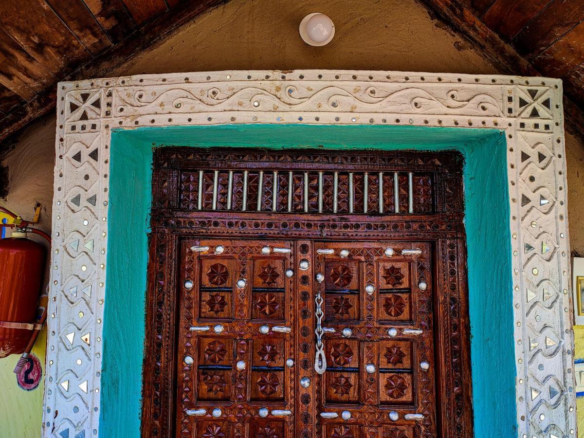 Hotel Royal King à Dhordo Extérieur photo